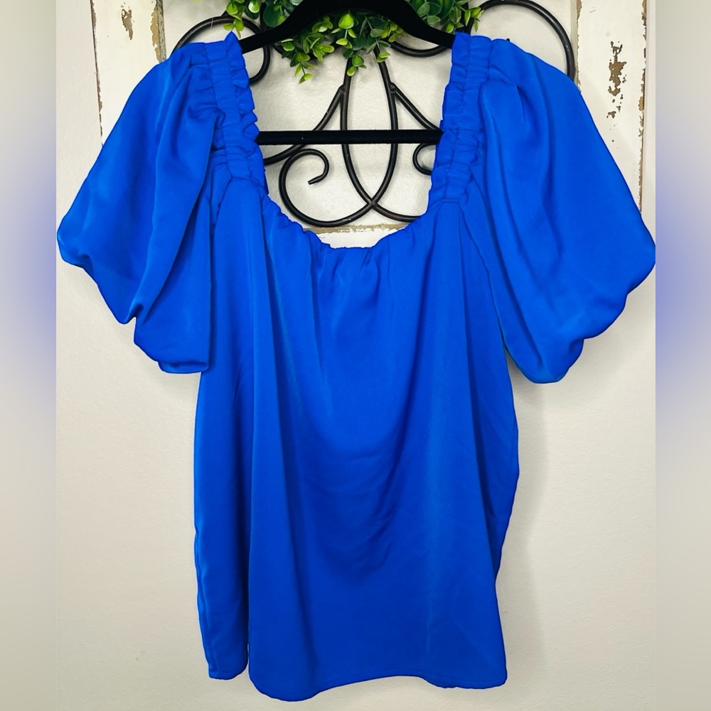 Women's Jade Vibrant Blue Top Size S NWT